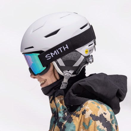 Location Image for I/O MAG S ChromaPop Snow Goggles with gogglesoc