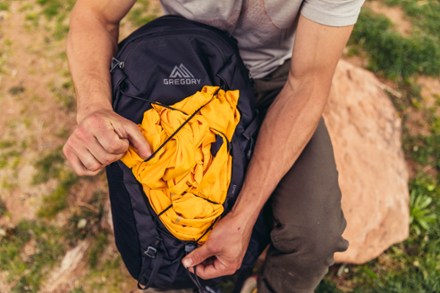 Gregory Inertia 24 H2O Hydration Pack - Men's 4