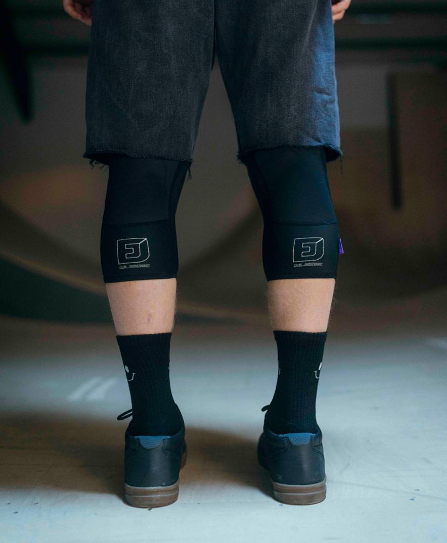 Location Image for Emil Johansson RideWire MTB Knee Guards