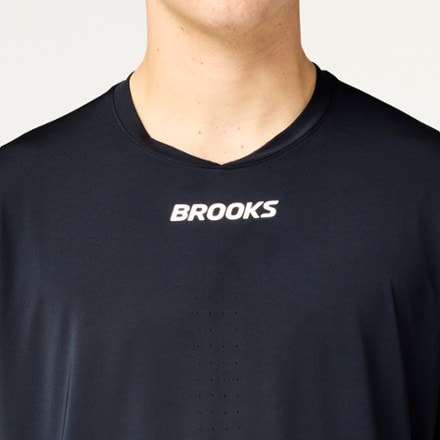 Brooks Dash Cooling T-Shirt - Men's 2