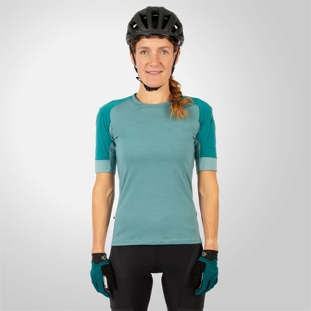 Endura GV500 Cycling Jersey - Women's 1