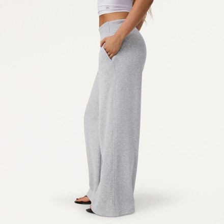 Vuori Sedona Mid-Rise Wideleg Pants - Women's 3