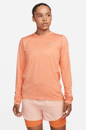 nike long sleeve tops womens