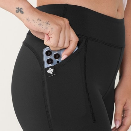 rabbit Speed Leggy 7" Shorts - Women's 7