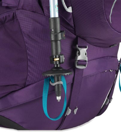 Trekking pole attached (Dark Grape)