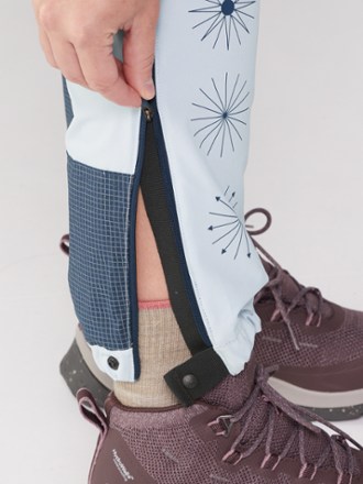 The North Face Trailwear OKT Flash Joggers - Women's 5