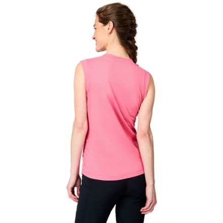 Free Country Microtech Chill V-Neck Tank Top - Women's 1