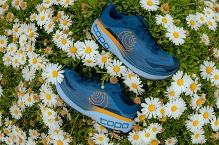 Location Image for Vista Trail-Running Shoes - Men's
