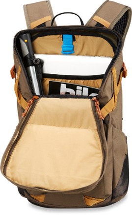 dakine canyon 24