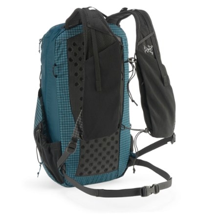Arc'teryx Aerios 18 Pack 3