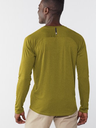 The North Face EA Big Pine Long-Sleeve Crew T-Shirt - Men's 2