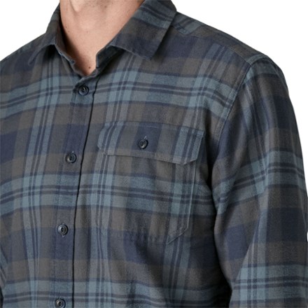 Patagonia Long-Sleeve Cotton in Conversion Fjord Flannel Shirt - Men's 3