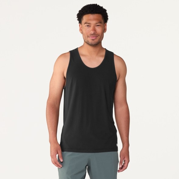 Model info: Height: 6'2" | Waist: 31" | Wearing size: M