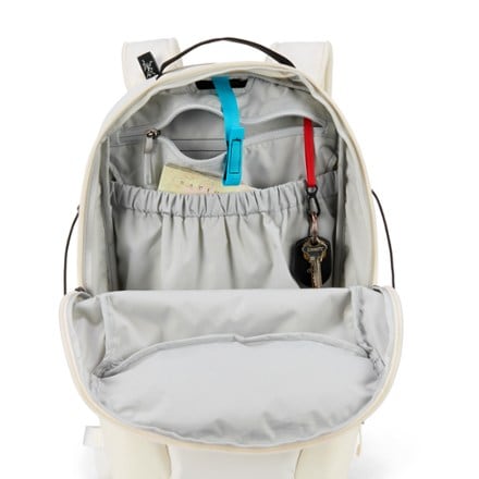 Arc'teryx Mantis 16 Pack 5