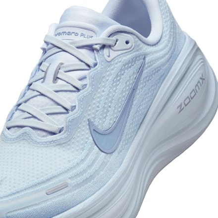 Nike Vomero Plus Road-Running Shoes - Men's 6