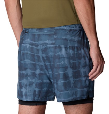 Mountain Hardwear Shade Lite 7" Shorts - Men's 5