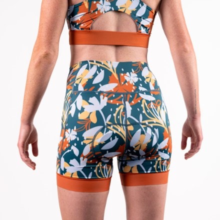 Wild Rye Eleanor Chammy Cycling Shorts - Women's 1