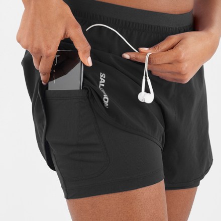 Salomon Cross 2 in 1 Shorts - Women's 4