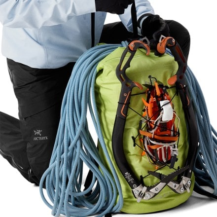 Arc'teryx Alpha FL 30 Pack 8