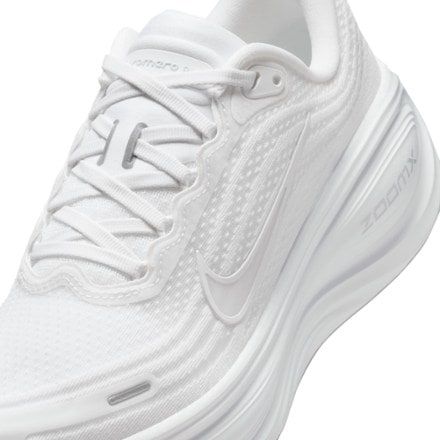 Nike Vomero Plus Road-Running Shoes - Women's 6