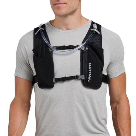 Nathan Quick Start 15 L Hydration Vest 1