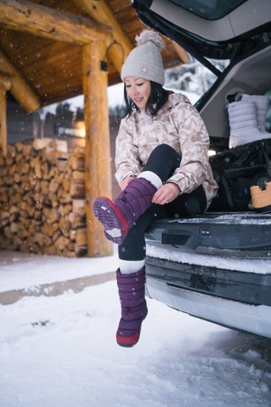Location Image for Alpine Pull-On Snow Boots - Women's