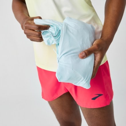 Brooks Canopy Packable Jacket - Men's 4