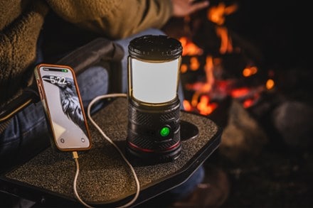 Coast EAL35R 1,000-Lumen Voice Control Rechargeable Lantern 9