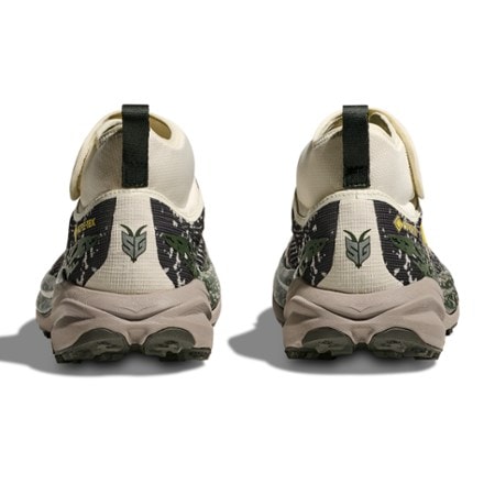 HOKA Speedgoat 6 Mid GTX Trail Shoes - Men's 4
