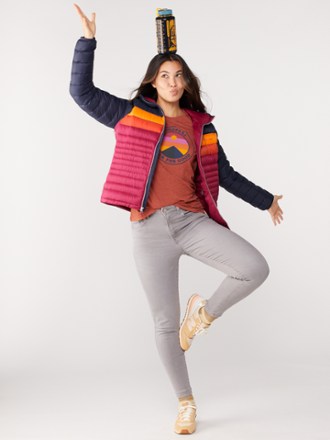 Cotopaxi Fuego Hooded Down Jacket - Women's 3