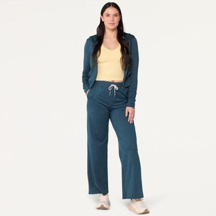 Vuori Halo Essential Wideleg Pants - Women's 3
