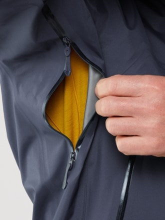 Arc'teryx Beta SL Jacket - Men's 5