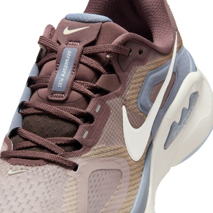 Nike Structure Plus Road-Running Shoes - Women's 7