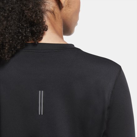 Nike Element Long-Sleeve Crew Running Top - Women's 4