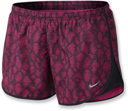 nike modern lightweight cargo shorts