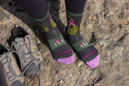 Darn Tough Mellow Mushrooms Micro Crew Lightweight Hiking Socks - Women's 3