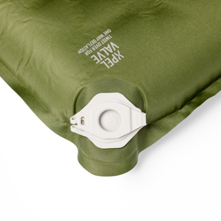Sea to Summit Camp Plus Self-Inflating Sleeping Pad 2