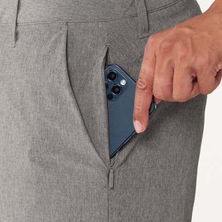 Vuori Aim Shorts 8" - Men's 6