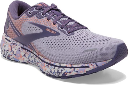 brooks running shoes outlet locations