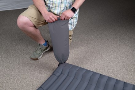 ALPS Mountaineering Nimble Insulated Sleeping Pad 5
