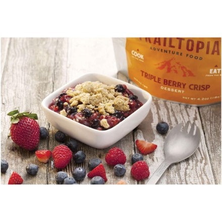 Trailtopia Triple Berry Crisp - 2 Servings 2