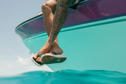 OluKai Ulele Flip-Flops - Men's 5