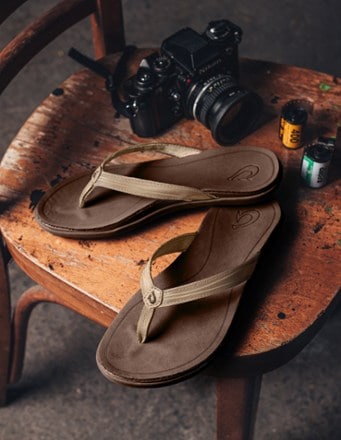 OluKai 'Aukai Sandals - Women's 5