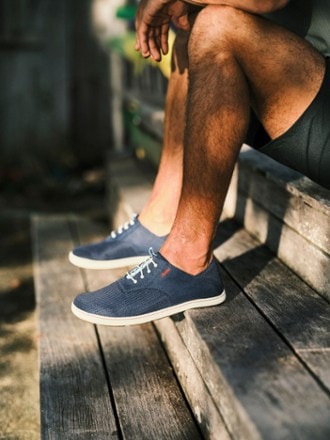 OluKai Nohea Moku Shoes - Men's 8