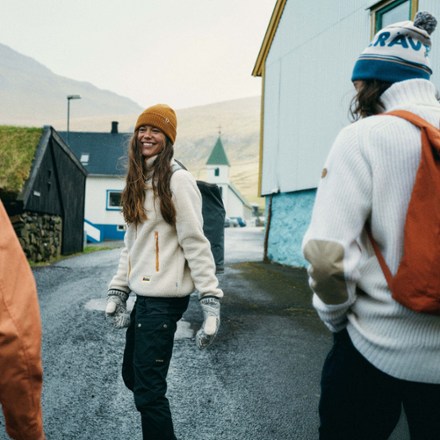 Location Image for Vardag Pile Fleece Jacket - Women's