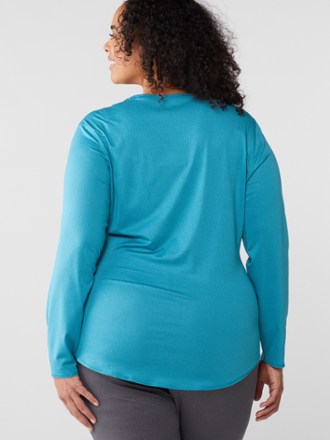 REI Co-op Lightweight Base Layer Long-Sleeve Crew Top - Women's Plus Sizes 2