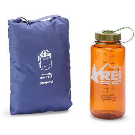 Patagonia Terravia Tote Pack 24 L Stuff sack (32 fl oz. bottle not included)