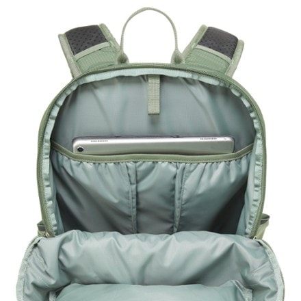 The North Face Borealis Trail 28 Pack 3
