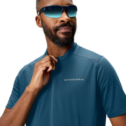 Endura Loop Zipped Cycling Jersey - Men's 5