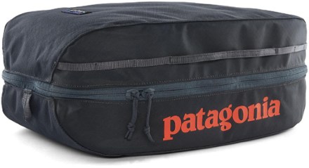 rei patagonia black hole cube